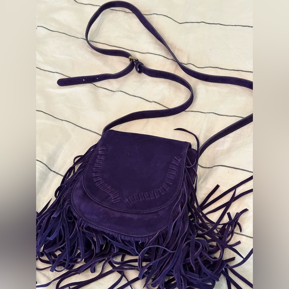 NEW Ralph Lauren
Suede crossbody bag
Never worn
Royal Purple Suede